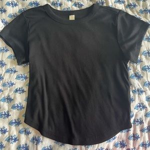 Basics ribbed cropped baby tee